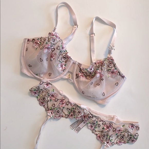 VICTORIAS SECRET Floral Heart Embroidery bra and garter - Picture 2 of 9